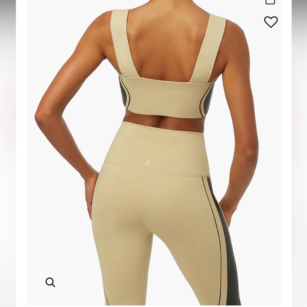 WEWOREWHAT Hourglass Colorblock Workout Set - Picture 5 of 12